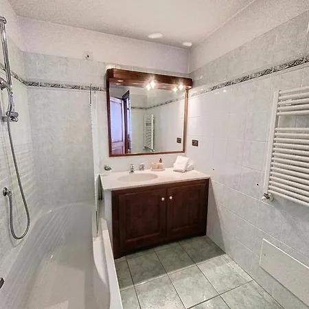 Cosy Au Centre De Avec Parking - Fr-1-507-42 Daire Chamonix