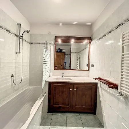 Apartment T2 Centre Avec Parking Prive Et Wifi - Fr-1-507-42 Chamonix